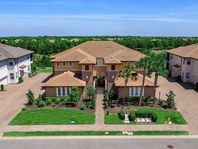 Clubside at Country Club East Condominium Association